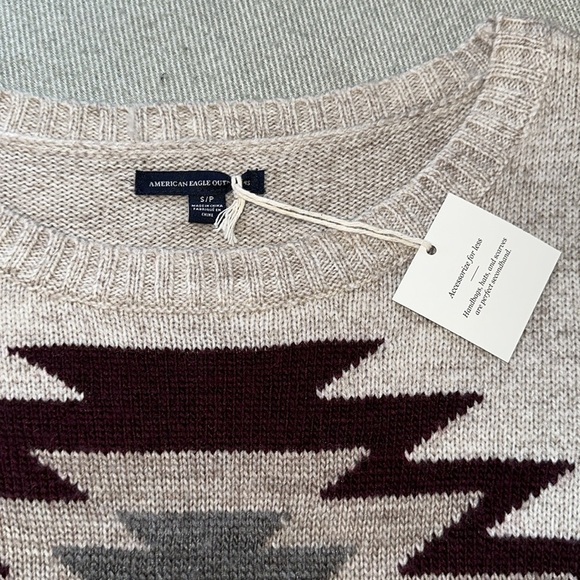 NWT AE Aztec Print Wool  Sweater - Picture 3 of 10